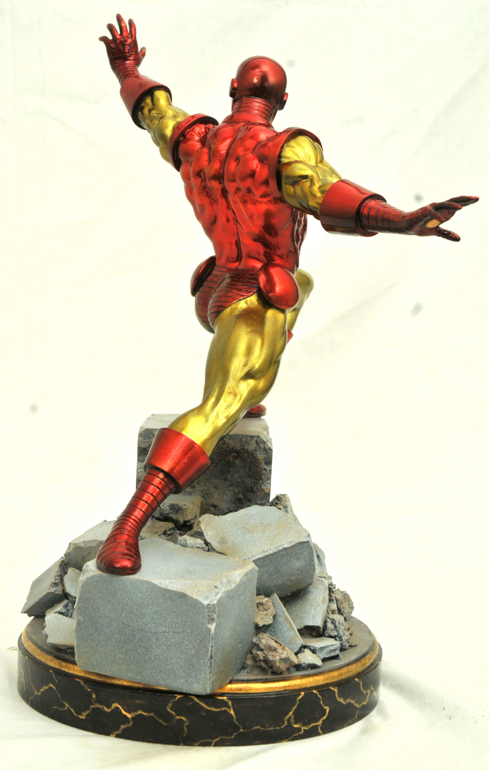 MARVEL PREMIER CLASSIC IRON MAN STATUE