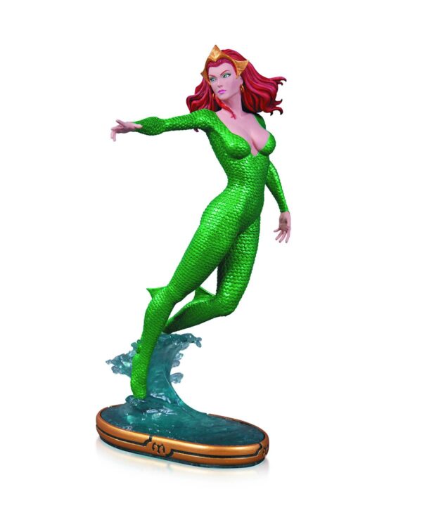 STK645224 DC COMICS COVER GIRLS MERA STATUE