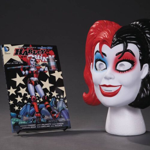 STL007763 HARLEY QUINN BOOK AND MASK SET