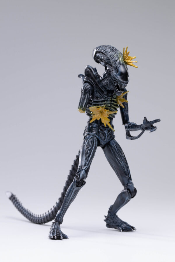 ALIENS BATTLE DAMAGE ALIEN WARRIOR PX 1/18 SCALE FIGURE
