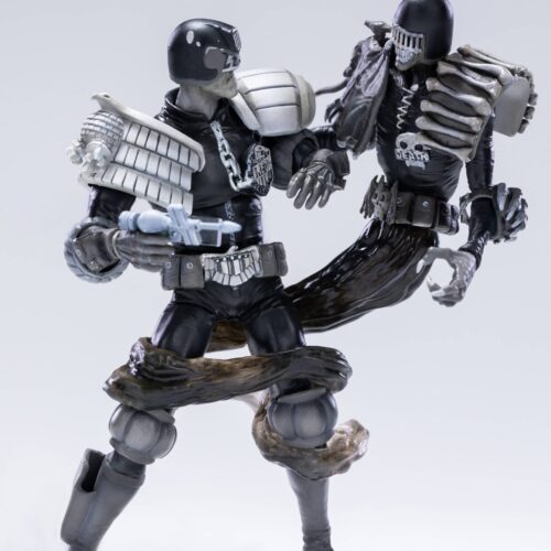 SDCC 2022 JUDGE DREDD VS DEATH BLACK & WHITE PX 1/8 AF 2PK