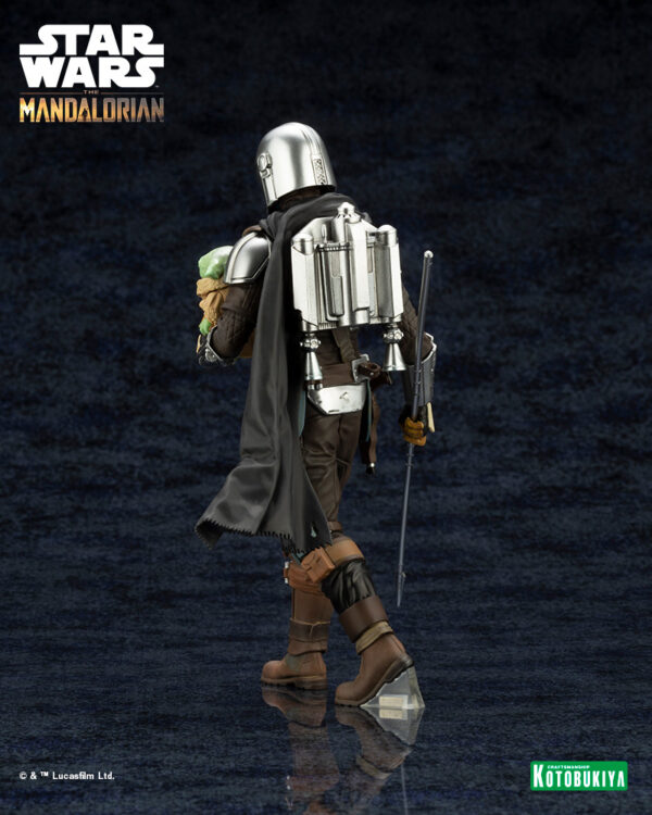 MANDALORIAN & GROGU W/ BESKAR STAFF ARTFX PVC STATUE