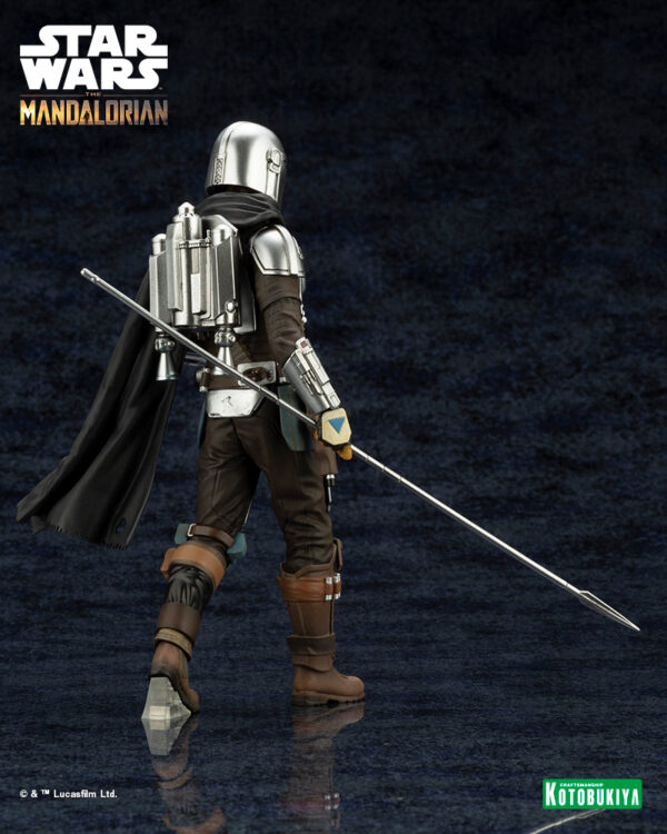 MANDALORIAN & GROGU W/ BESKAR STAFF ARTFX PVC STATUE