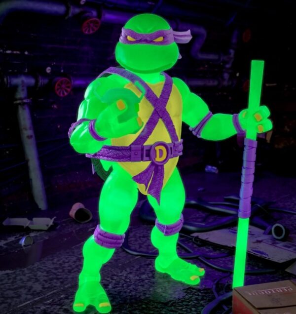 TMNT ULTIMATES DONATELLO MUTAGEN OOZE GLOW FIG