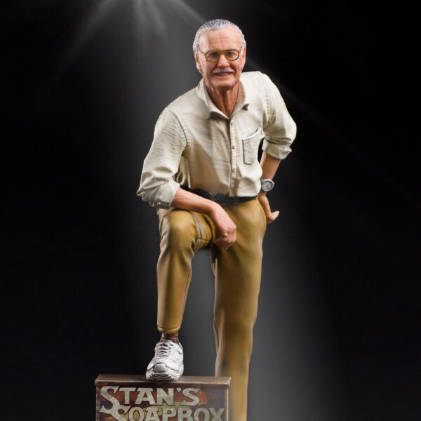 STL246868_3 STAN LEE REGULAR ART SCALE 1/10 STATUE