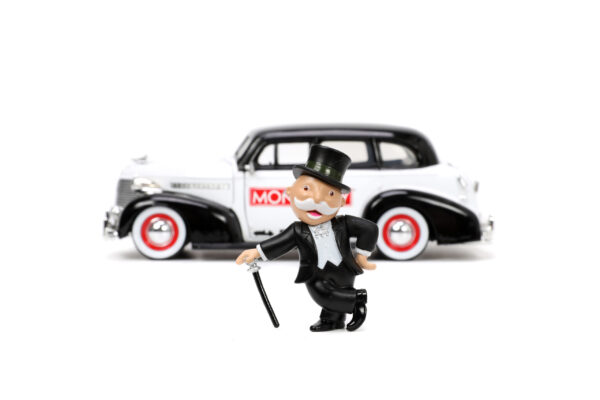 STL254929_2-scaled HWR MONOPOLY 39 CHEVY MASTER DLX W/FIG 1/24 DIE-CAST VEH
