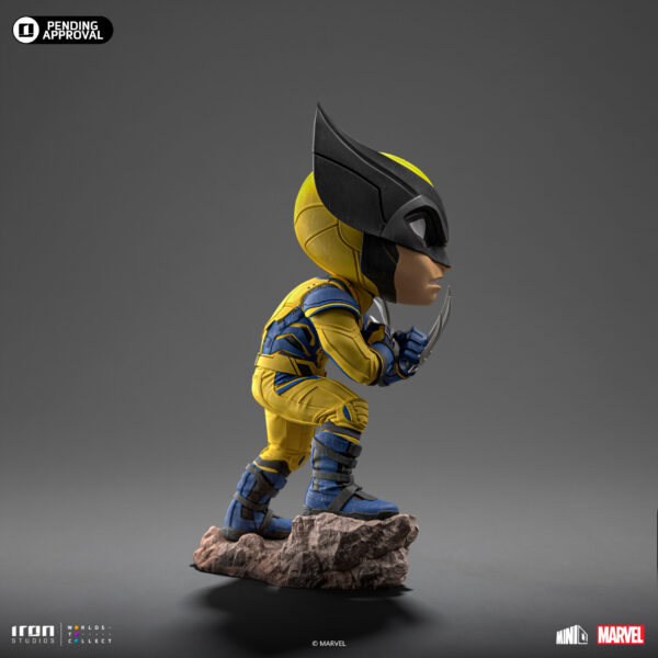 WOLVERINE MINICO STATUE