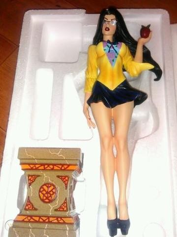 grimm-fairy-tales-snow-white-ruby_1_2bda9cc645a71fe016c886e5349056bf GRIMM FAIRY TALES SNOW WHITE RUBY ED STATUE