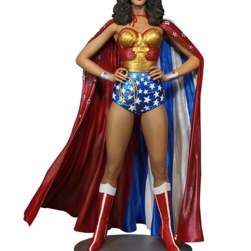 WONDER WOMAN LYNDA CARTER CAPE VARIANT MAQUETTE