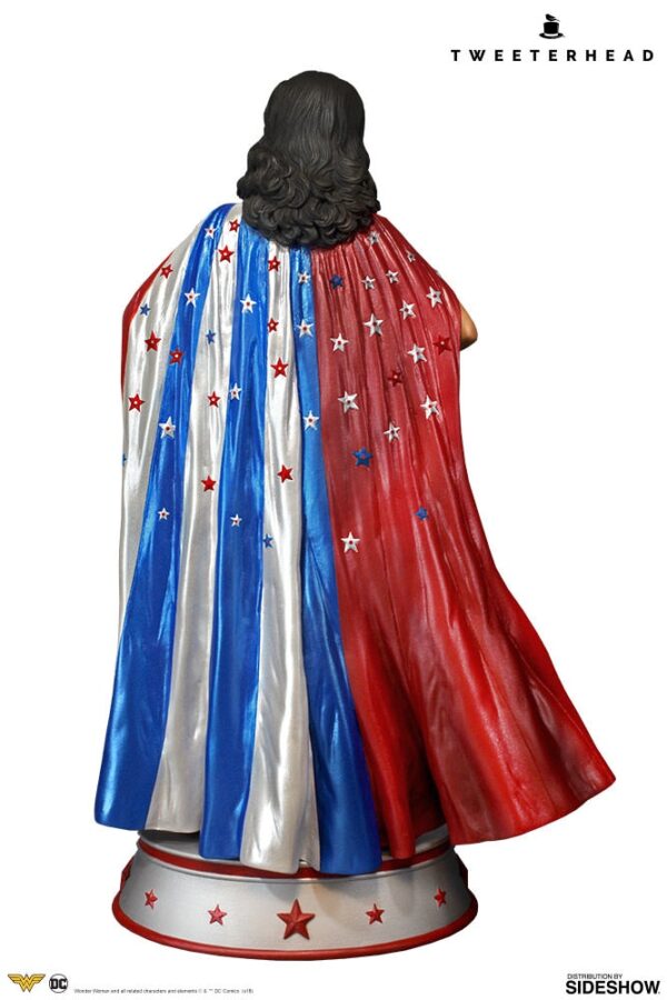 WONDER WOMAN LYNDA CARTER CAPE VARIANT MAQUETTE