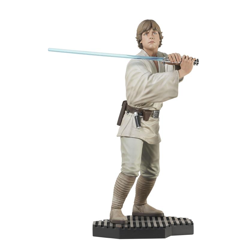 STL288815_2 SW MILESTONES A NEW HOPE LUKE SKYWALKER TRAINING STATUE