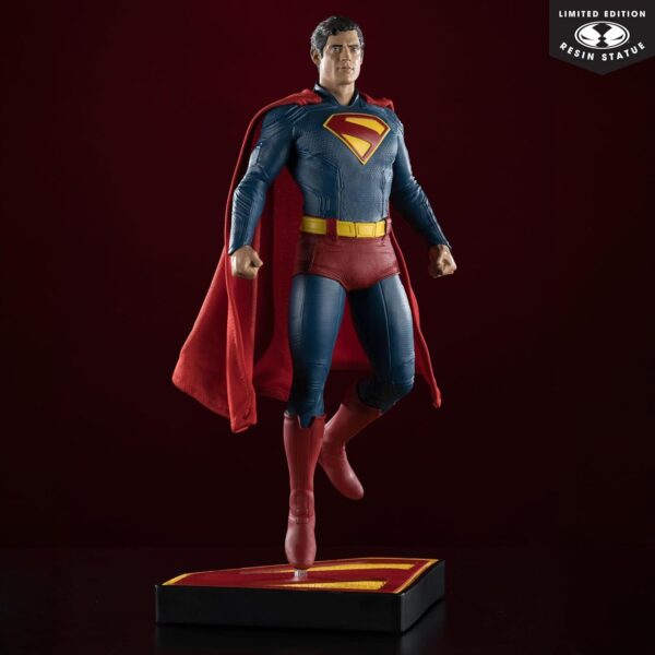 SUPERMAN MOVIE (2025) 1:6 SCALE RESIN STATUE