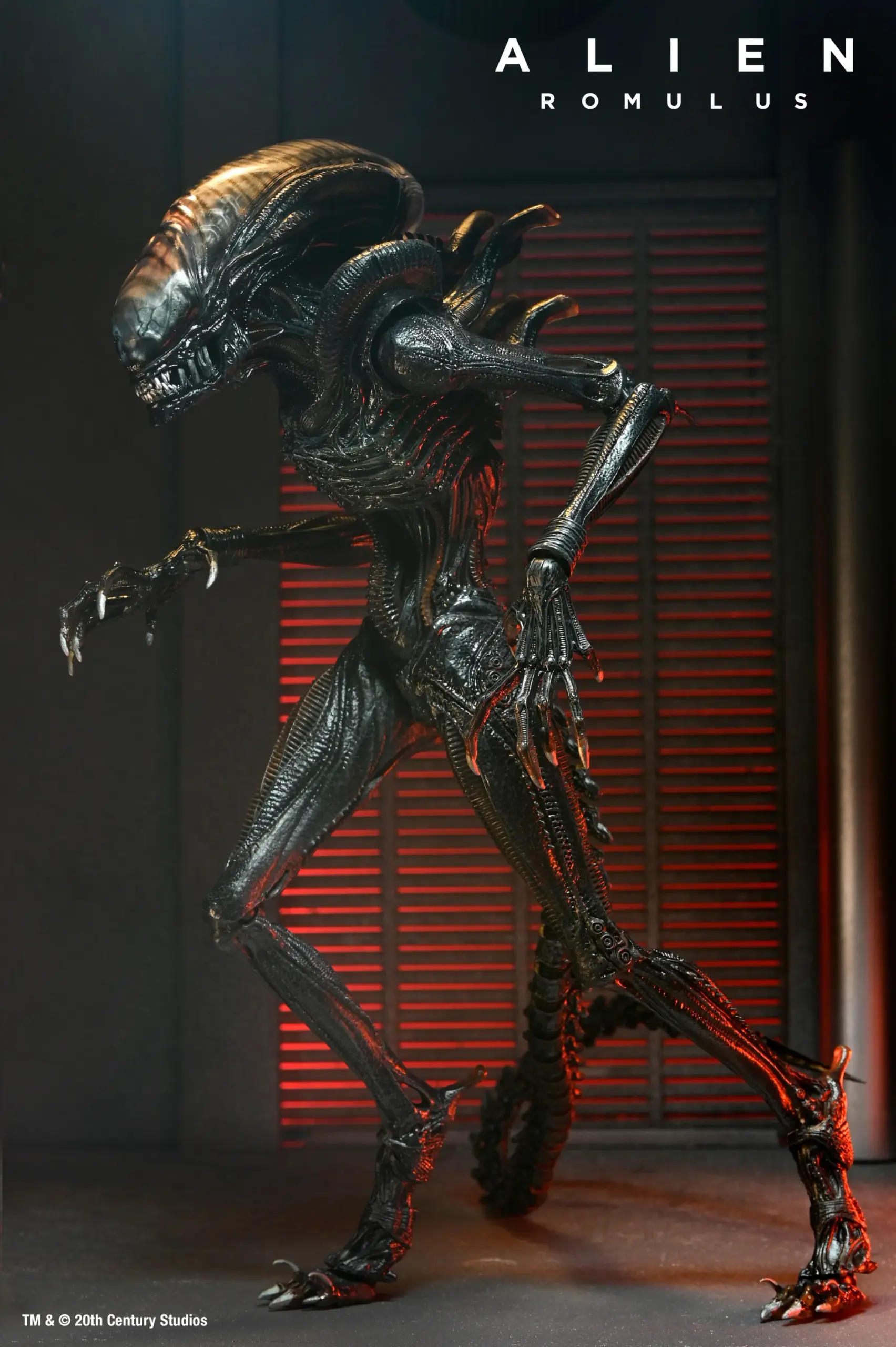 51741_UNP_11 Alien: Romulus Ultimate Scorched Xenomorph 7-inch Scale Action Figure